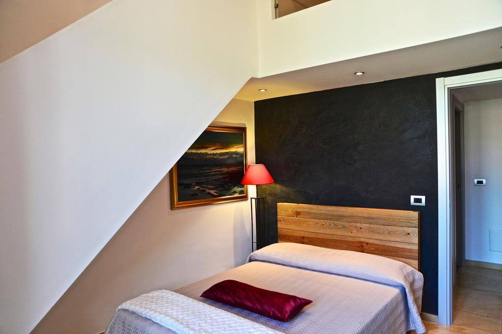 B&B Torre Porta Marina Ventimiglia Habitación foto